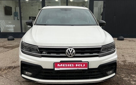 Volkswagen Tiguan II, 2021 год, 2 745 000 рублей, 2 фотография