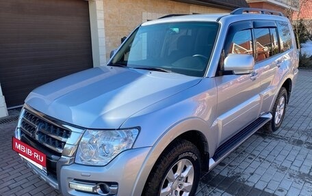 Mitsubishi Pajero IV, 2014 год, 2 895 000 рублей, 2 фотография