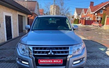 Mitsubishi Pajero IV, 2014 год, 2 895 000 рублей, 8 фотография