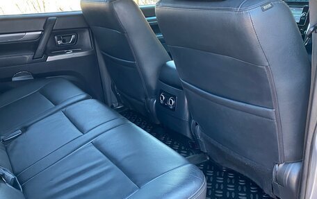 Mitsubishi Pajero IV, 2014 год, 2 895 000 рублей, 19 фотография