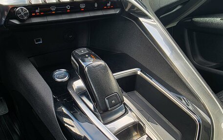 Peugeot 3008 II, 2017 год, 1 850 000 рублей, 14 фотография