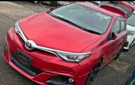 Toyota Auris II, 2016 год, 1 550 000 рублей, 1 фотография