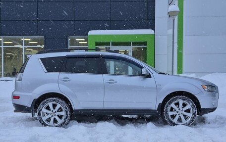 Mitsubishi Outlander III рестайлинг 3, 2011 год, 1 249 000 рублей, 4 фотография