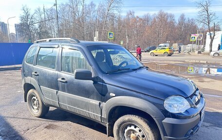Chevrolet Niva I рестайлинг, 2018 год, 770 000 рублей, 3 фотография