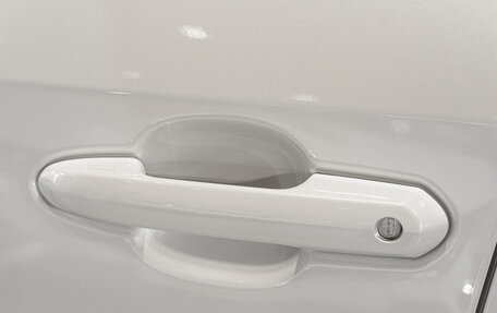 Toyota RAV4, 2025 год, 5 190 000 рублей, 13 фотография