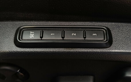 Volkswagen Tiguan II, 2018 год, 3 090 000 рублей, 14 фотография