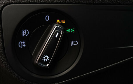 Volkswagen Tiguan II, 2018 год, 3 090 000 рублей, 15 фотография