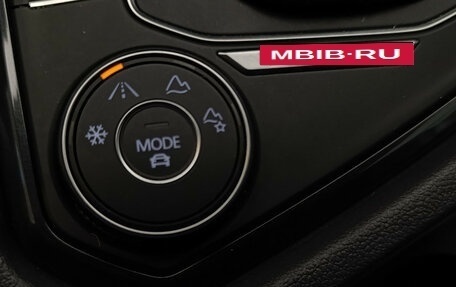 Volkswagen Tiguan II, 2018 год, 3 090 000 рублей, 17 фотография