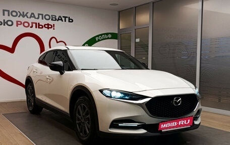 Mazda CX-4, 2022 год, 2 680 000 рублей, 3 фотография