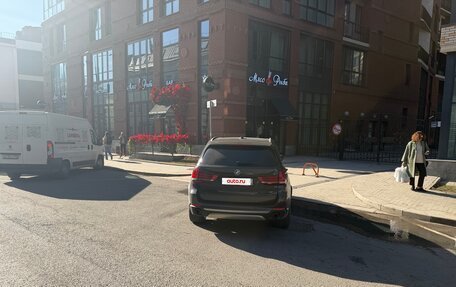 BMW X5, 2017 год, 3 000 000 рублей, 2 фотография