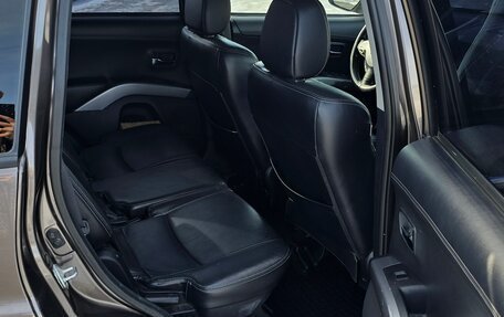 Mitsubishi Outlander III рестайлинг 3, 2011 год, 1 350 000 рублей, 9 фотография