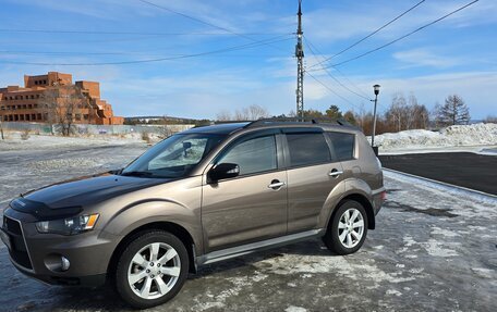 Mitsubishi Outlander III рестайлинг 3, 2011 год, 1 350 000 рублей, 3 фотография