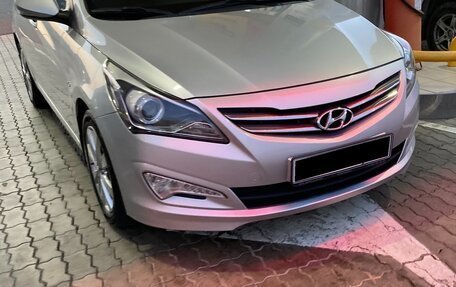 Hyundai Solaris II рестайлинг, 2015 год, 1 200 000 рублей, 10 фотография