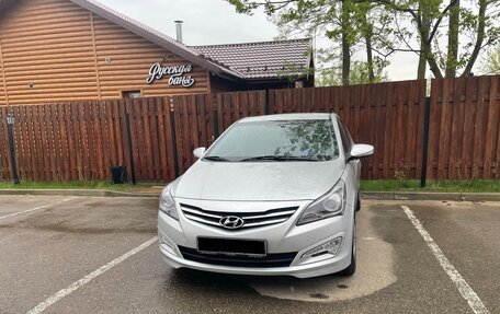 Hyundai Solaris II рестайлинг, 2015 год, 1 200 000 рублей, 6 фотография