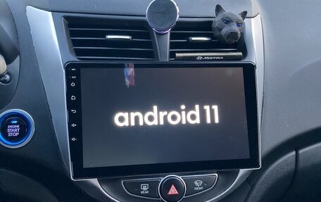 Hyundai Solaris II рестайлинг, 2015 год, 1 200 000 рублей, 13 фотография