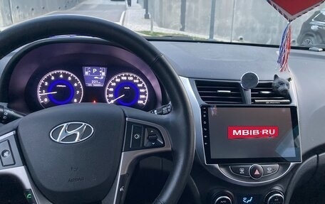 Hyundai Solaris II рестайлинг, 2015 год, 1 200 000 рублей, 14 фотография