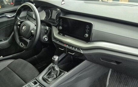 Skoda Octavia IV, 2021 год, 1 610 000 рублей, 26 фотография