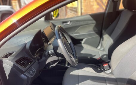 Hyundai Solaris II рестайлинг, 2022 год, 1 699 999 рублей, 14 фотография