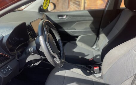 Hyundai Solaris II рестайлинг, 2022 год, 1 699 999 рублей, 15 фотография