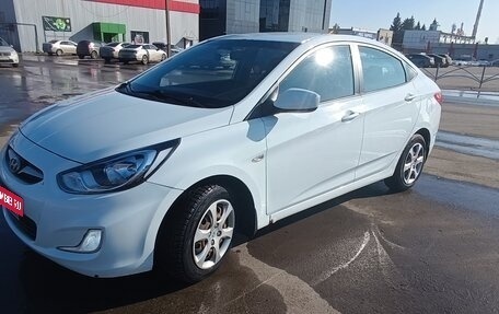 Hyundai Solaris II рестайлинг, 2013 год, 840 000 рублей, 1 фотография