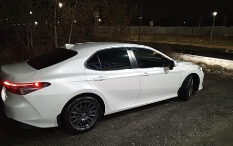 Toyota Camry, 2019 год, 2 600 000 рублей, 3 фотография