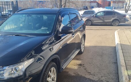 Mitsubishi Outlander III рестайлинг 3, 2014 год, 1 850 000 рублей, 4 фотография