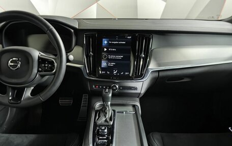 Volvo S90 II рестайлинг, 2021 год, 4 750 000 рублей, 15 фотография