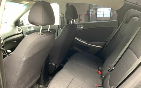 Hyundai Solaris II рестайлинг, 2012 год, 829 000 рублей, 9 фотография