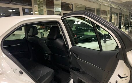 Toyota Camry, 2022 год, 4 700 000 рублей, 12 фотография