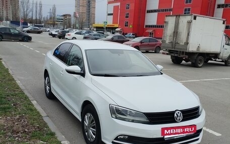 Volkswagen Jetta VI, 2016 год, 1 170 000 рублей, 2 фотография