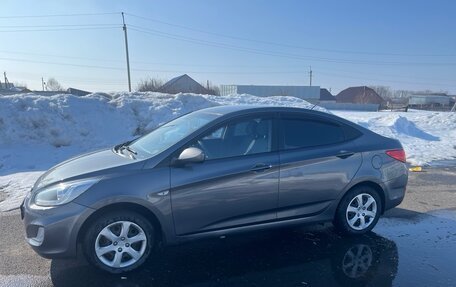 Hyundai Solaris II рестайлинг, 2013 год, 750 000 рублей, 13 фотография