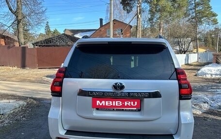 Toyota Land Cruiser Prado 150 рестайлинг 2, 2018 год, 5 750 000 рублей, 3 фотография