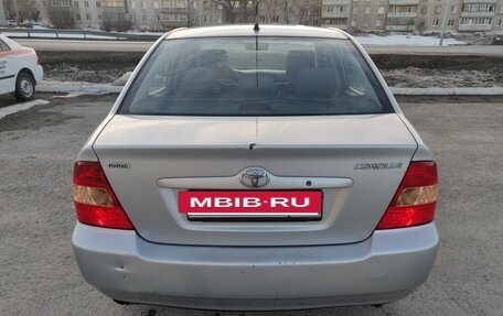 Toyota Corolla, 2004 год, 550 000 рублей, 3 фотография