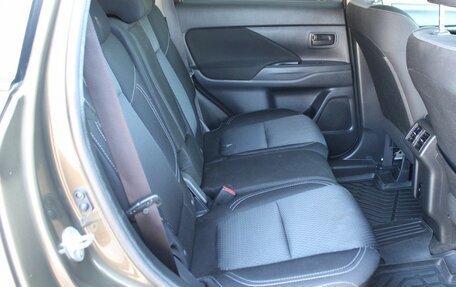 Mitsubishi Outlander III рестайлинг 3, 2021 год, 2 359 000 рублей, 24 фотография