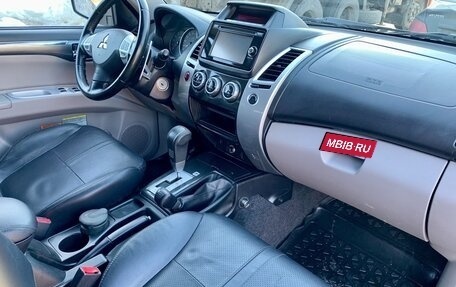 Mitsubishi Pajero Sport II рестайлинг, 2014 год, 2 175 000 рублей, 17 фотография