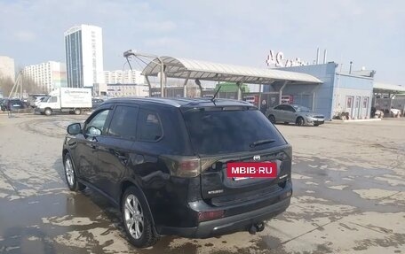 Mitsubishi Outlander III рестайлинг 3, 2014 год, 1 450 000 рублей, 4 фотография