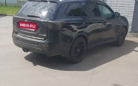 Mitsubishi Outlander III рестайлинг 3, 2014 год, 1 450 000 рублей, 7 фотография