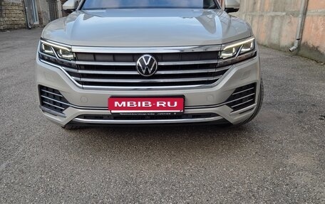 Volkswagen Touareg III, 2021 год, 7 800 000 рублей, 2 фотография