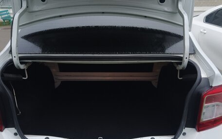 Renault Logan II, 2016 год, 550 000 рублей, 10 фотография