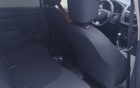 Renault Logan II, 2016 год, 550 000 рублей, 7 фотография