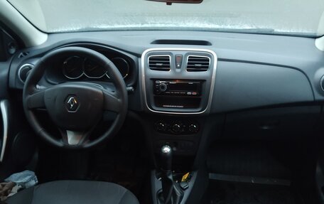 Renault Logan II, 2016 год, 550 000 рублей, 9 фотография