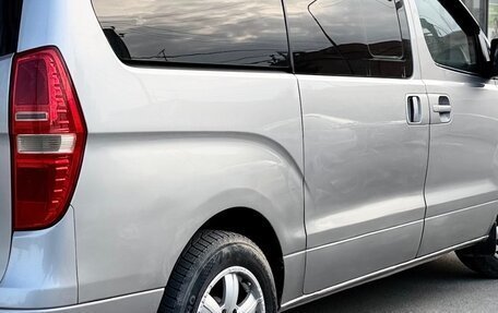 Hyundai Grand Starex Grand Starex I рестайлинг 2, 2011 год, 1 430 000 рублей, 3 фотография