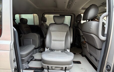 Hyundai Grand Starex Grand Starex I рестайлинг 2, 2011 год, 1 430 000 рублей, 15 фотография