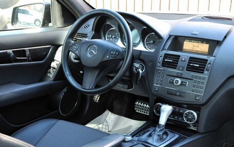 Mercedes-Benz C-Класс, 2010 год, 1 200 000 рублей, 10 фотография