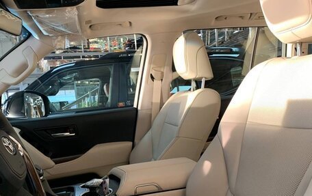 Toyota Land Cruiser, 2022 год, 12 999 990 рублей, 5 фотография