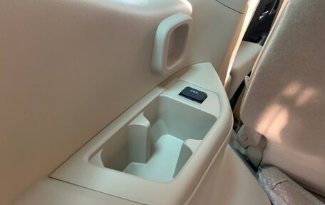 Toyota Land Cruiser, 2022 год, 12 999 990 рублей, 7 фотография