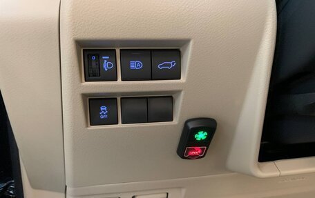 Toyota Land Cruiser, 2022 год, 12 999 990 рублей, 19 фотография