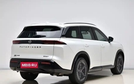 Nissan Pathfinder, 2024 год, 4 900 000 рублей, 4 фотография