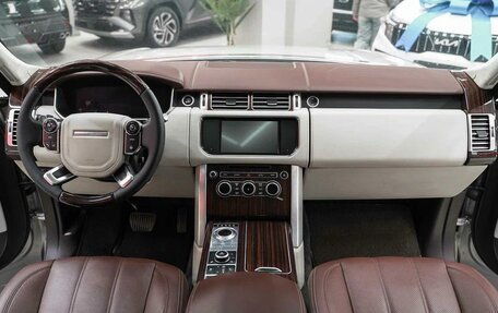 Land Rover Range Rover IV рестайлинг, 2015 год, 4 295 000 рублей, 6 фотография