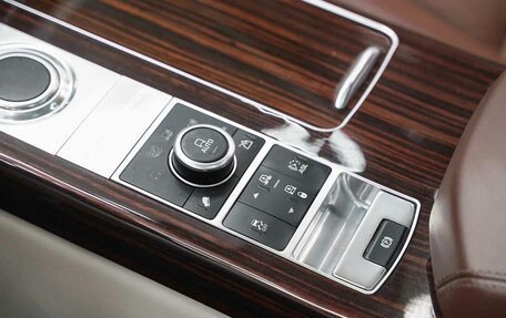 Land Rover Range Rover IV рестайлинг, 2015 год, 4 295 000 рублей, 12 фотография